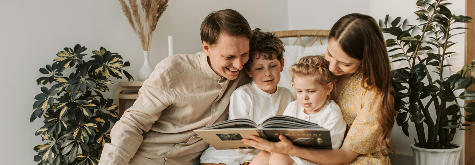 O seguro não é apenas um gasto ou uma formalidade — ele cumpre um papel importante na proteção das pessoas, das famílias e das empresas. Segundo estudos, ele contribui para a estabilidade financeira, permite acesso mais fácil a serviços e ajuda a reduzir impactos dos imprevistos.